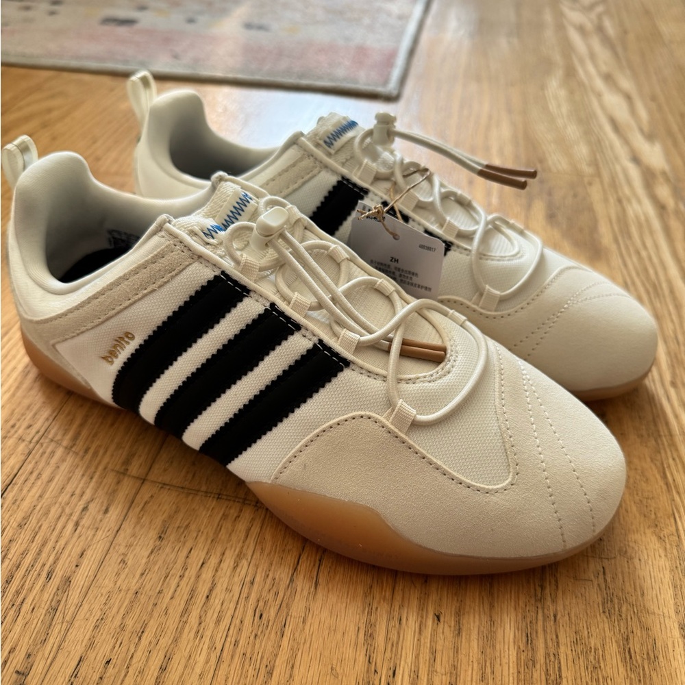 adidas Cream and Black Women's Sneakers NIB